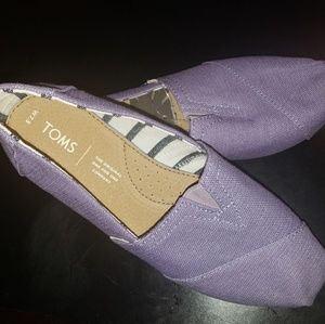 Toms